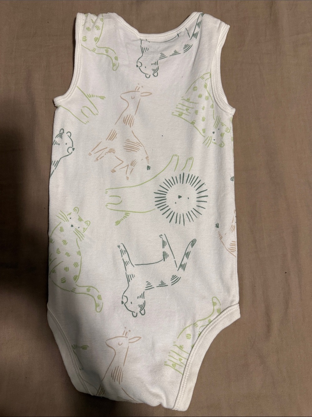 NWOT 24mCarter's White Sleeveless Baby Bodysuit with Green and Tan Animal Prints - Picture 2 of 2